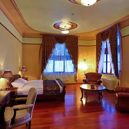 Hotel Rubezahl Marienbad Luxury Historical Castle Hotel & Golf - Castle Hotel Collection